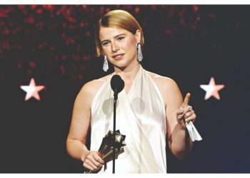 Jessie Buckley: «Η υποκριτική με έσωσε»