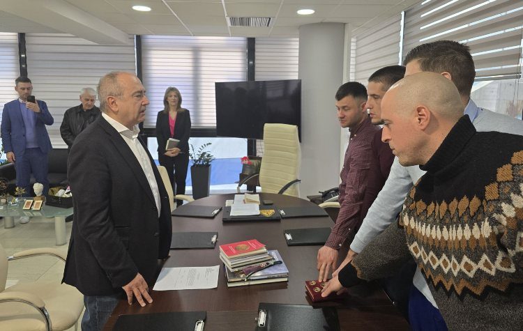 Ορκίσθηκαν τέσσερεις νέοι δημοτικοί αστυνομικοί στο Ηράκλειο