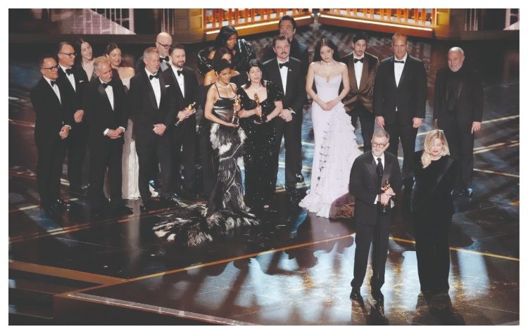 Το θρίλερ «Μια μάχη μετά την άλλη» (One Battle After Another) του Πολ Τόμας Άντερσον ήταν ο μεγάλος θριαμβευτής της 98ης τελετής απονομής των βραβείων Όσκαρ