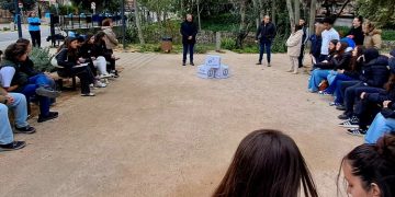 Ανακαλύψτε και άλλα Γεωγραφική αναφορά καυσόξυλων Υπηρεσίες πολιτισμού Κοινωνία Το 2ο ΕΠΑ.Λ. Χαλανδρίου, ο Δήμος και η Αδριάνεια Κοινότητα Νερού ένωσαν τη φωνή τους για το νερό