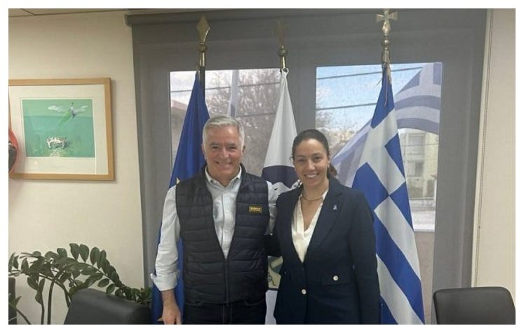 «Αντιπυρική» συνάντηση της αντιπεριφερειάρχη Βορείου Τομέα Μ. Βάρσου με τον δήμαρχο Παιανίας και πρόεδρο του ΣΠΑΥ Ι. Μάδη