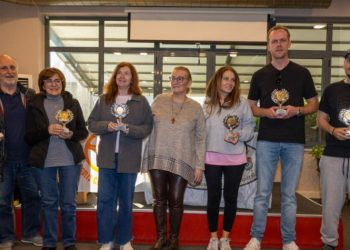 «Στάση» ιστορικών αυτοκινήτων και απονομών επάθλων στην Πεντέλη