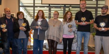 «Στάση» ιστορικών αυτοκινήτων και απονομών επάθλων στην Πεντέλη