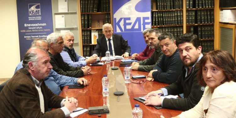 Συναντήσεις ΚΕΔΕ με ΠΟΕ-ΟΤΑ και ΠΟΠ-ΟΤΑ με επίκεντρο το προσωπικό των κοινωνικών/προνοιακών δομών