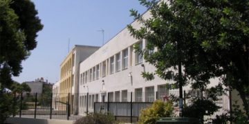 ΛΑ. ΣΥ. Ν.Φ.-Ν.Χ.: «Χώρος υπαίθριας διαφήμισης το προαύλιο του 2ου Γυμνασίου»