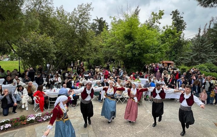 Ανοιξιάτικη γιορτή την Πρωτομαγιά στο Άλσος Ψυχικού