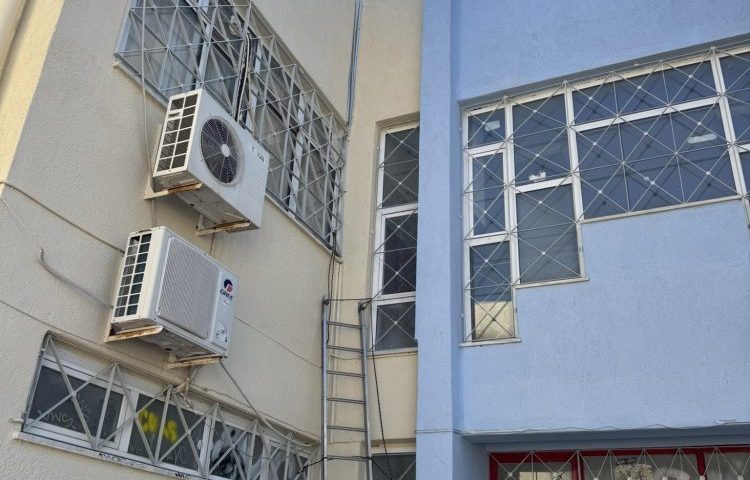 Νέα κλιματιστικά στα λύκεια του Δήμου ενόψει πανελλαδικών