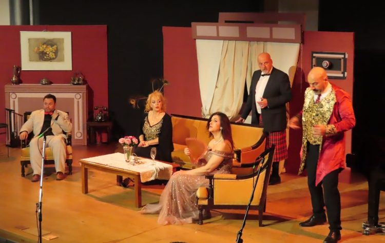 Η κωμωδία του Rick Abbot στο Πολιτιστικό Κέντρο Μπενετάτου