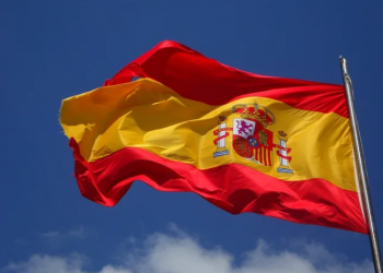 Ισπανία: «Πνίγονται» από τον τουρισμό