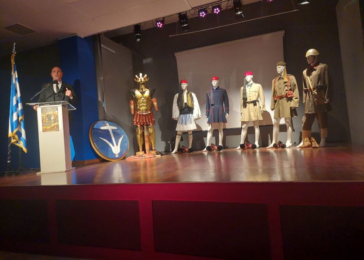 Ιστορική παρουσίαση για τις Ευζωνικές Στολές πραγματοποιήθηκε στο Πολιτιστικό Κέντρο Μελισσίων