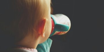«Νταντάδες της Γειτονιάς»: Ξεκινούν οι αιτήσεις στην Μεταμόρφωση