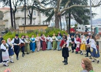 Χορευτικό Τμήμα Δήμου: Γέφυρες πολιτισμού με ελληνικούς χορούς σε Σηλυβρία και Νιχώρι
