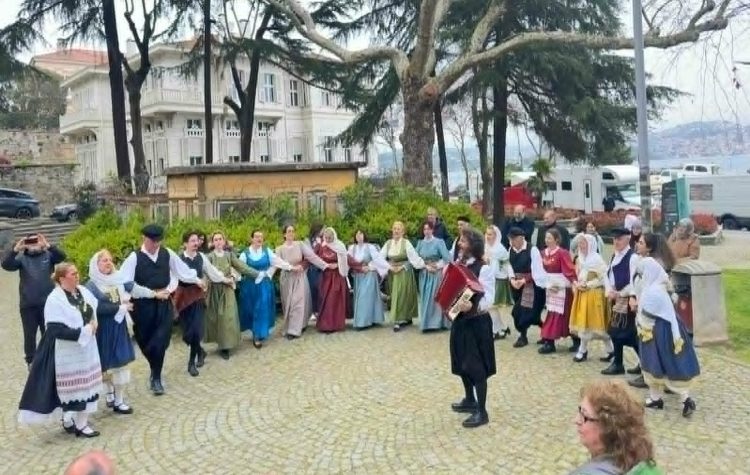 Χορευτικό Τμήμα Δήμου: Γέφυρες πολιτισμού με ελληνικούς χορούς σε Σηλυβρία και Νιχώρι