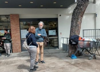Διπλή παρέμβαση για τη στήριξη μονογονεϊκής οικογένειας