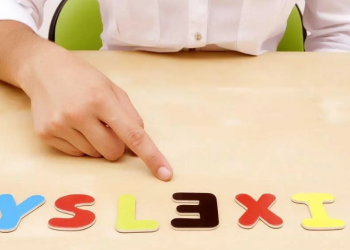 «Πρώιμα σημάδια μαθησιακών δυσκολιών» από τη Σχολή Γονέων