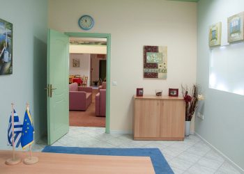 Περιφέρεια Αττικής: Διάθεση 7,6 εκατ. € σε 6 δομές αντιμετώπισης άνοιας, Alzheimer και αυτισμού