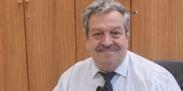 Μιχάλης Κουτσάκης