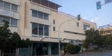 «Σύγχρονη Πολιτεία»: «Χαρίζεται σε ιδιώτη το ιστορικό μέγαρο “Αλέξανδρος”»