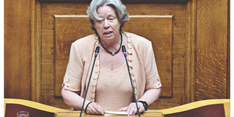 Συνέντευξη στην εφημερίδα ΑΜΑΡΥΣΙΑ και στον δημοσιογράφο Γιάννη Μπεθάνη