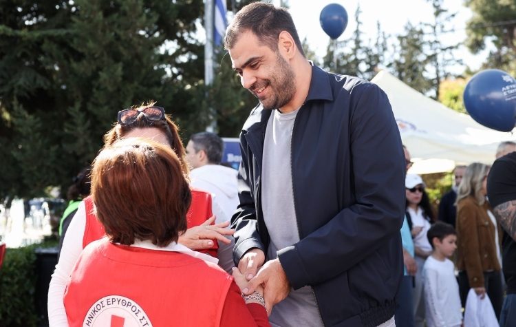 Σε εκδηλώσεις σε Παπάγου-Χολαργό, Κηφισιά και Γαλάτσι ο Παύλος Μαρινάκης
