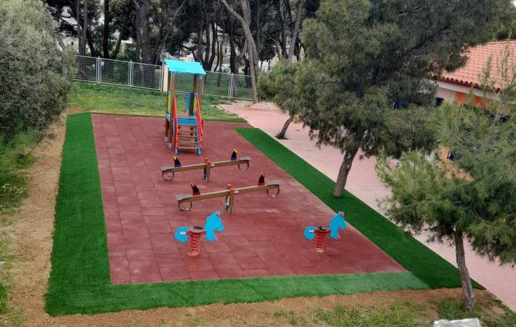 Νέα παιδική χαρά στο 1ο και 2ο Νηπιαγωγείο Λυκόβρυσης
