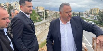 Γ. Τομπούλογου και Στ. Τσίρμπας επιθεώρησαν τις εργασίες της πεζογέφυρας