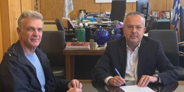 «Έπεσαν» υπογραφές για σχολικές επισκευές