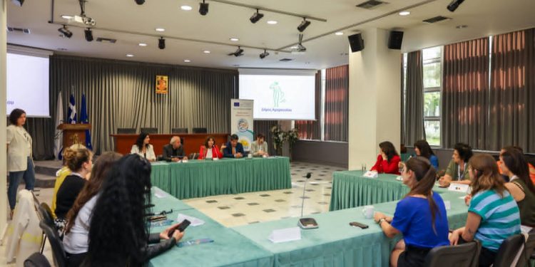 Τις εκπαιδευτικές αποστολές Erasmus+ από 4 ευρωπαϊκές χώρες υποδέχθηκαν στο Μαρούσι το 18ο Δημοτικό και ο Δήμος