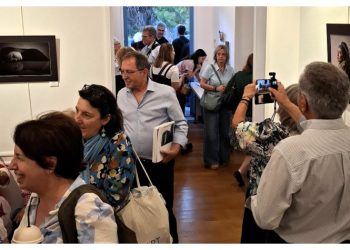 Άνοιξε τις πύλες της η 9η Έκθεση Φωτογραφίας της Φωτογραφικής Λέσχης Αμαρουσίου-f531