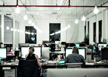 Εργασία στην Ελλάδα: Δουλευταράδες… με βούλα