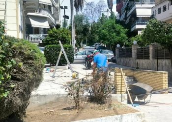 Εργασίες ολικής αποκατάστασης της πλατείας έξω από το Πνευματικό Κέντρο Νέας Χαλκηδόνας