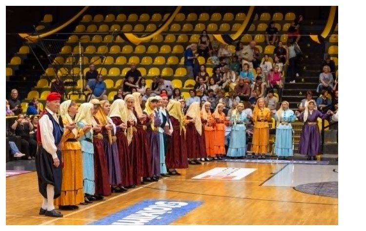 Ένωσε μικρούς και μεγάλους η εκδήλωση παραδοσιακών χορών του Δήμου Αμαρουσίου