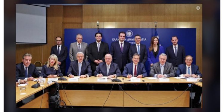 Πρόγραμμα «Μ. Γιαννάκου»: Υπεγράφη η σύμβαση της Β΄φάσης για ανακαίνιση 238 σχολείων - H λίστα Βορείου και Νοτίου Τομέα