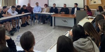 Συνάντηση δημάρχου και ΤΟ.Σ.Π.ΠΑ. με μαθητές του 3ου Γυμνασίου Κηφισιάς