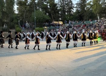 Σύλλογος Πελοποννησίων σε εορταστικούς… ρυθμούς