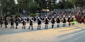 Σύλλογος Πελοποννησίων σε εορταστικούς… ρυθμούς