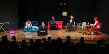 «Γυναικείες Φωνές-Ιστορίες Κοινές» παρουσίασε η Θεατρική Ομάδα Ενηλίκων Δήμου Αμαρουσίου