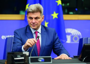Νικόλας Φαραντούρης: Οι προϋποθέσεις για ανάπτυξη  με διάρκεια, κοινωνική αποδοχή  και στρατηγικό βάθος