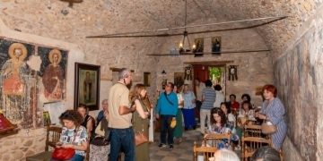 Με μεγάλη  συμμετοχή δημοτών  πραγματοποιήθηκε το Σάββατο 13 Ιουνίου η περιήγηση σε τρεις εκκλησίες του Αμαρουσίου