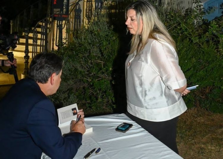 Παρουσίαση του νέου βιβλίου του Θόδωρου Σκυλακάκη στον Πολυχώρο Πολιτισμού «Άρτεμις» του Δήμου Αμαρουσίου