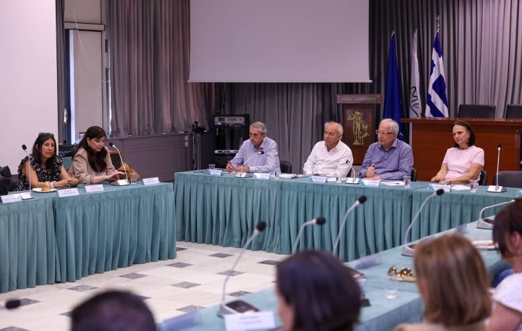 Δημαρχείο Αμαρουσίου: Επί τάπητος οι ανάγκες και οι παρεμβάσεις στα σχολεία Α/Βάθμιας Εκπαίδευσης της πόλης