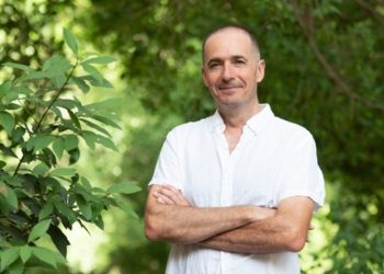 Ο Paco Calvo στο Εθνικό Μουσείο Φυσικής Ιστορίας Γουλανδρή