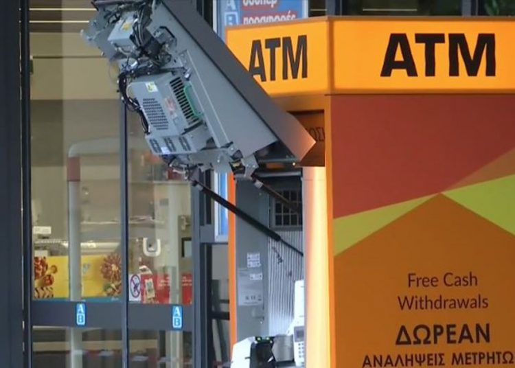 Ανατίναξαν ATM στα Βριλήσσια