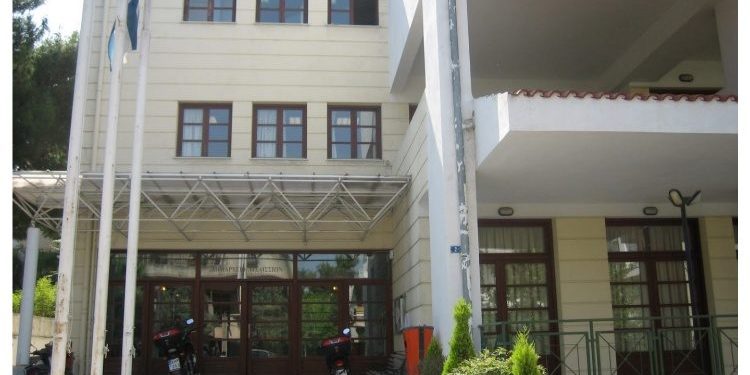 Την παραίτησή του υπέβαλε ο γενικός γραμματέας του Δήμου,  Παναγιώτης Πανάγος