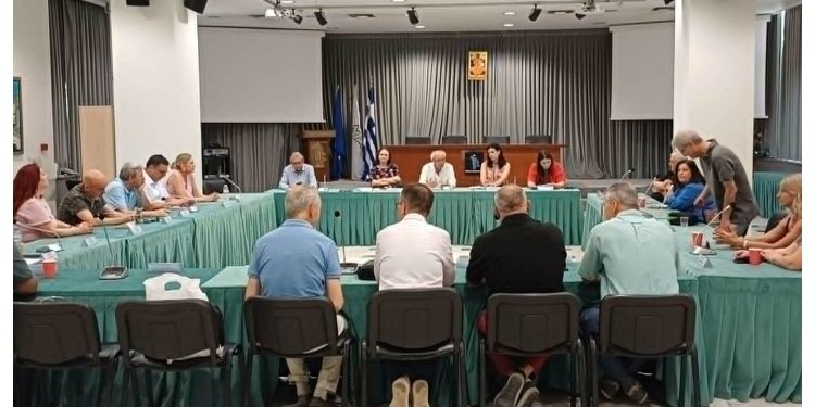 Δημαρχείο Αμαρουσίου: Συνάντηση της διοίκησης με τις διευθύνσεις των σχολείων Β/βάθμιας Εκπαίδευσης της πόλης