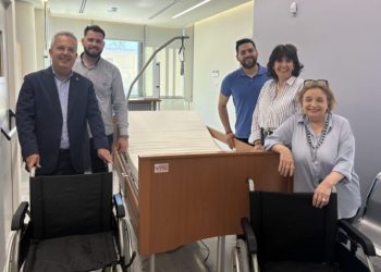 Δωρεά ηλεκτρικού κρεβατιού νοσηλείας και δυο αναπηρικών αμαξιδίων από την εταιρεία Medical Wise O.Ε