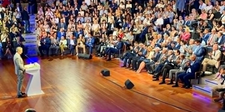 Στα 23 δισ. ευρώ ο «κουμπαράς» του νέου πενταετούς Εθνικού Προγράμματος Ανάπτυξης που παρουσίασε η κυβέρνηση