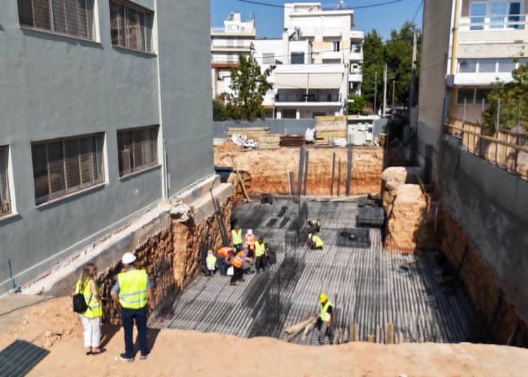 Για την εξέλιξη της επέκτασης του 1ου Δημοτικού Σχολείου Αμαρουσίου ενημερώθηκε ο δημάρχος Θεόδωρος Αμπατζόγλου
