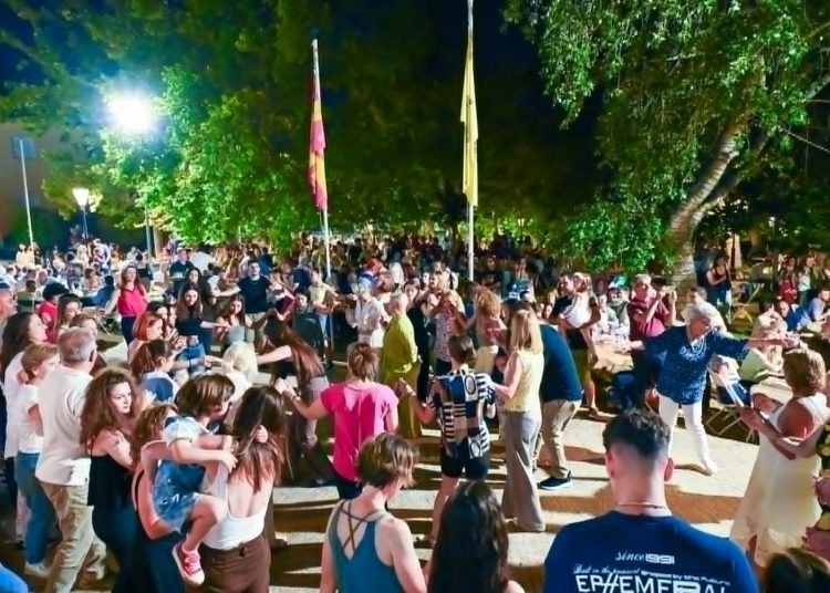 Με κέφι και μεγάλη συμμετοχή το ετήσιο παραδοσιακό πανηγύρι στο Ψαλίδι Αμαρουσίου