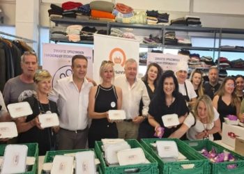 Μερίδες αγάπης και προσφοράς στο Κοινωνικό Παντοπωλείο Αμαρουσίου